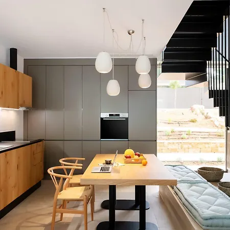 Amantes And Szálloda Nikíti