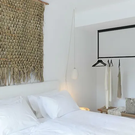Hotel Amantes And 2*