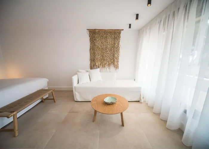 Amantes And מלון ניקיטי