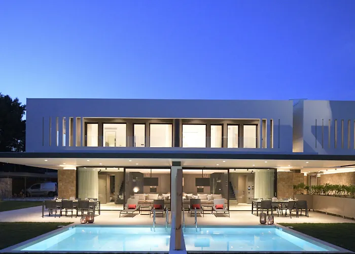 Amantes And 尼基季